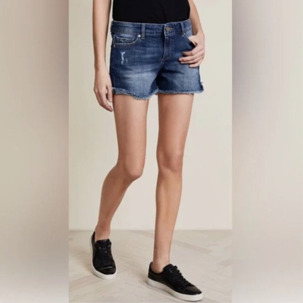 DL1961 Karlie Boyfriend Short Distressed Denim Size 25 Medium Wash Bluegrass GUC
